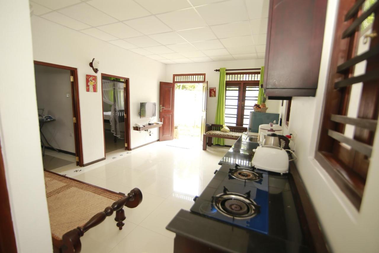 Rock Elephant Villa Hikkaduwa Exterior foto